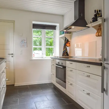 Hodde With Fireplace Semesterbostad Tistrup