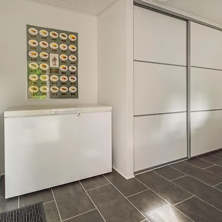 Hodde With Fireplace Semesterbostad