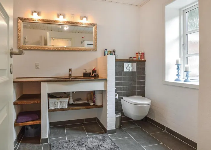 Feriehus Hodde With Fireplace *