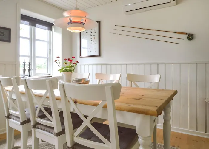 Hodde With Fireplace Feriehus *
